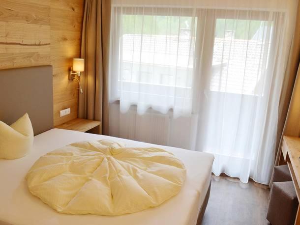 Hotel Neue Post ゼルデン エクステリア 写真